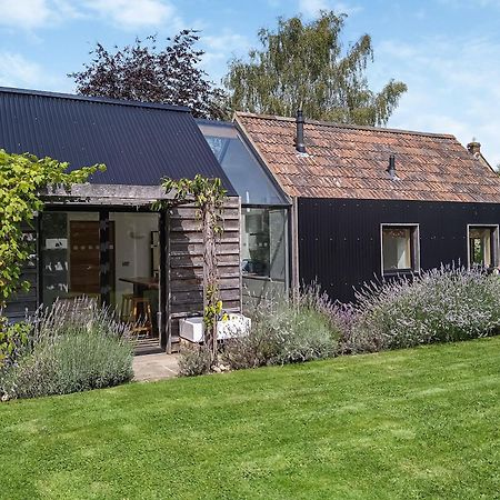 Villa Wrens Nest Chippenham  Esterno foto