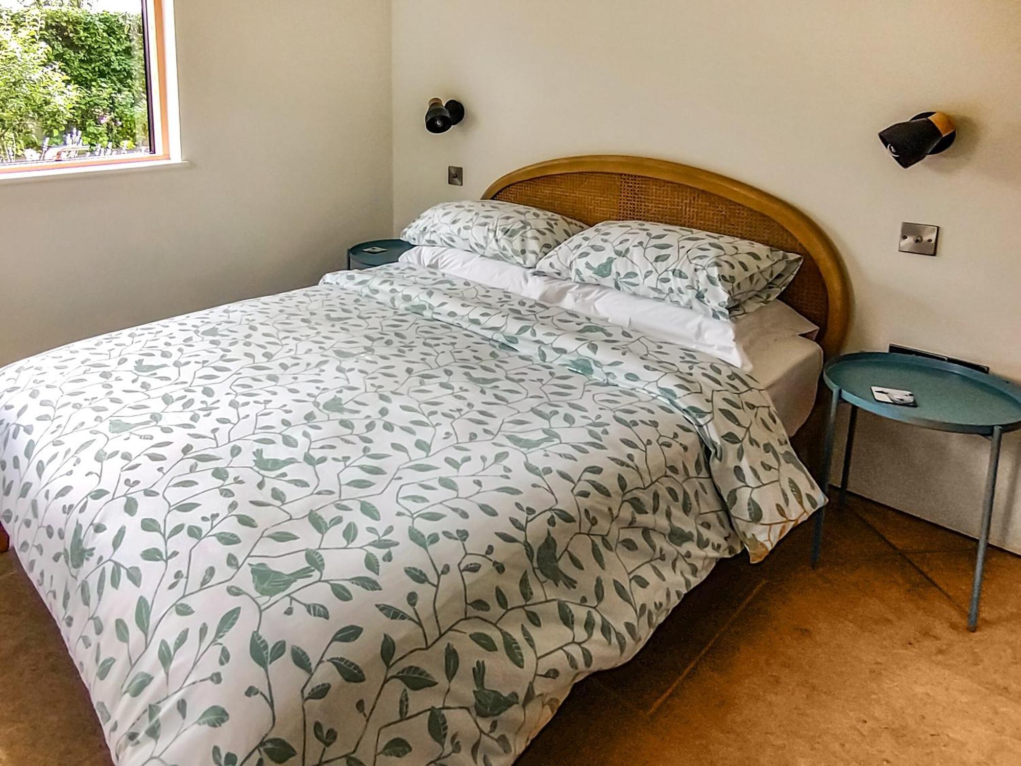 Villa Wrens Nest Chippenham  Esterno foto